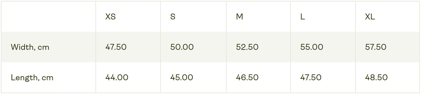 Table displaying size chart for width and length in centimeters across XS, S, M, L, and XL.