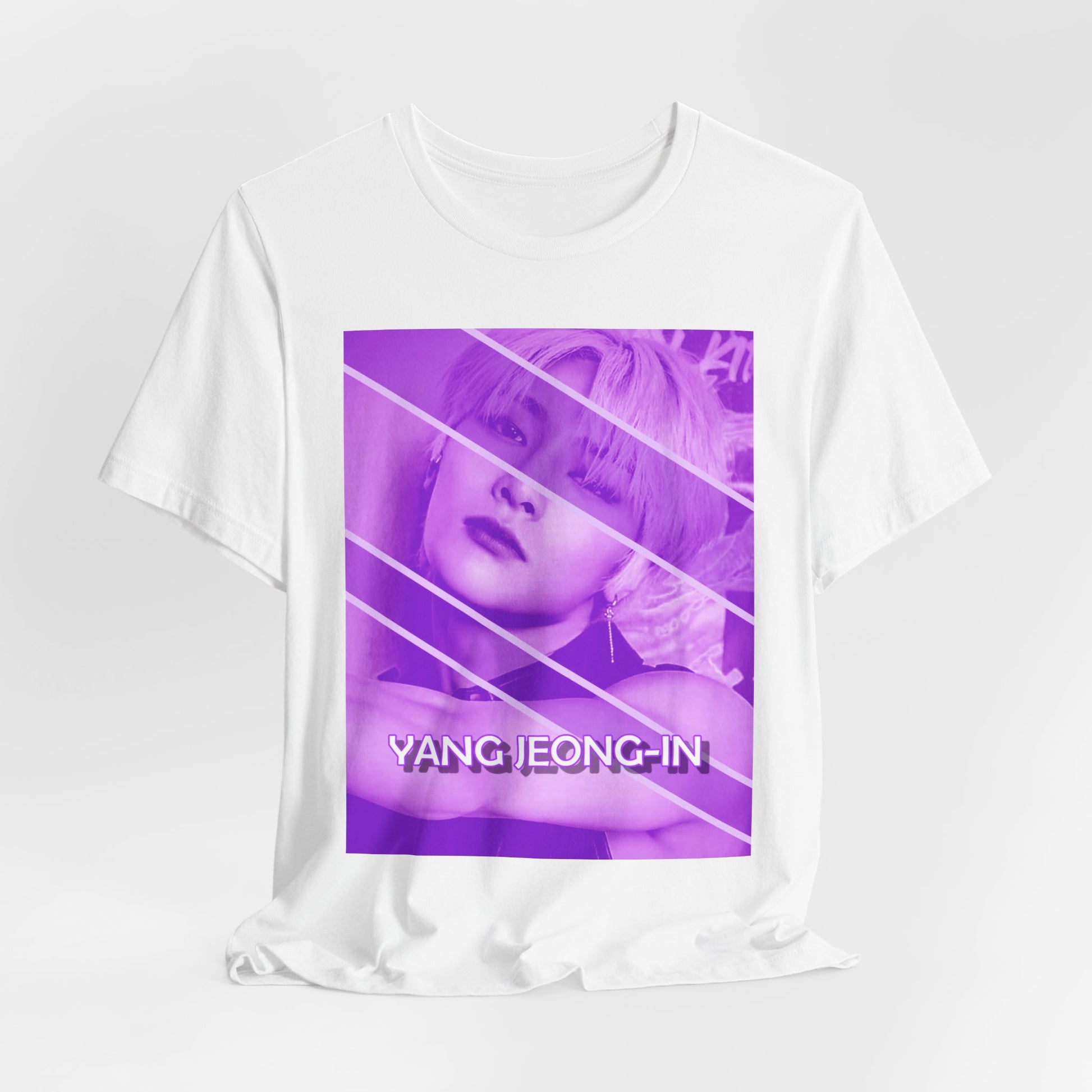 Stray Kids I.N (Yang Jeong-in) unisex draped T-shirt in white, design with diagonal bands and a chain earring, creating contrast between light and shadow. ModeK Vetements.