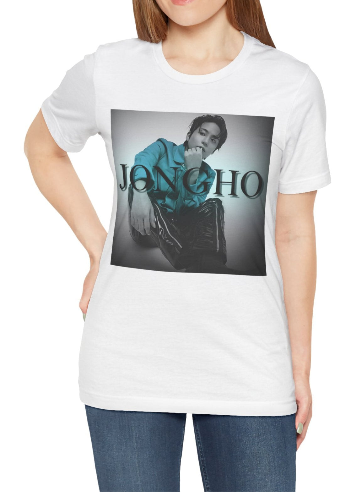 Jongho ATEEZ Unisex T-Shirt in white, featuring a bold teal contrast against a monochrome backdrop. His unwavering gaze and strong posture exude quiet strength. ModeK Vetements.