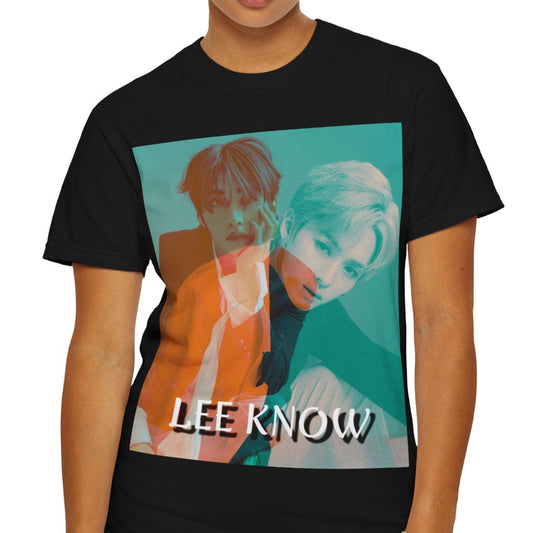 Lee Know SKZ unisex T-shirt in black, with a bold double-exposure design in teal and tangerine tones. Features layered portraits and soft cotton fabric. ModeK Vetements.