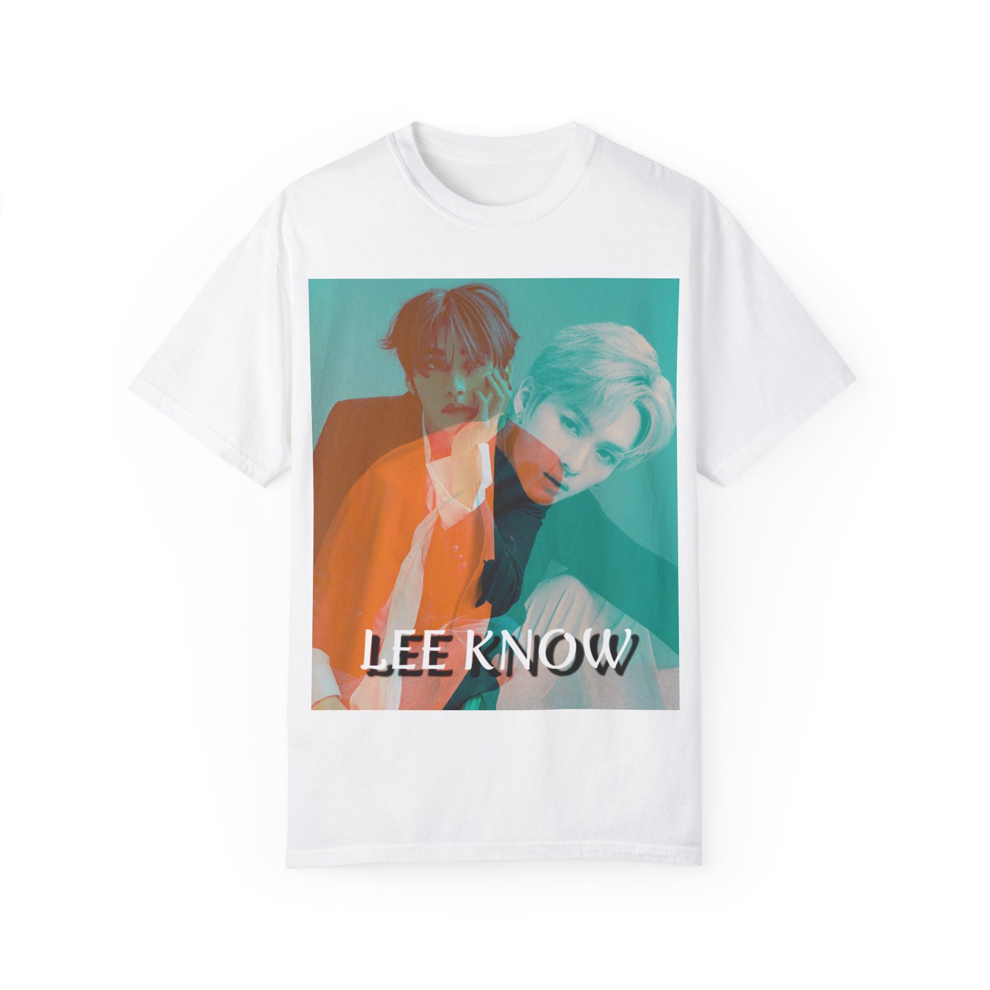Flat Lee Know SKZ unisex T-shirt in white, with a bold double-exposure design in teal and tangerine tones. Features layered portraits and soft cotton fabric. ModeK Vetements.