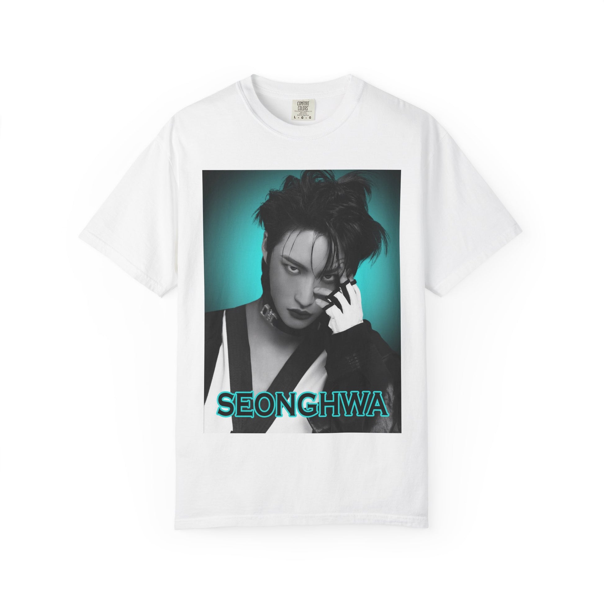 Seonghwa ATEEZ Unisex T-Shirt (laying flat) in white – Experiment in Contrasts. A striking black-and-white portrait of Seonghwa with dramatic lighting, deep shadows, and a piercing gaze. His darkened lips add an intense edge, while a bold teal glow surrounds him, creating a contrast between elegance and raw energy. ModeK Vetements.