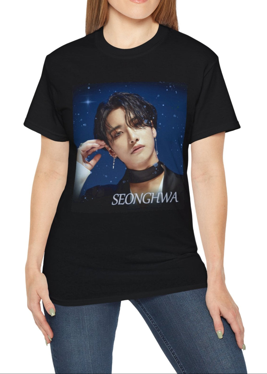 Seonghwa ATEEZ unisex T-Shirt in black, with a starry night aesthetic, featuring Seonghwa against a celestial sky with glowing stars. This K-pop t-shirt is perfect for ATEEZ fans who love cosmic and dreamy fashion. Printed on a high-quality cotton tee for comfort and style. ModeK Vetements.