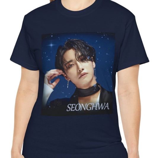 Seonghwa ATEEZ unisex T-Shirt in navy, with a starry night aesthetic, featuring Seonghwa against a celestial sky with glowing stars. This K-pop t-shirt is perfect for ATEEZ fans who love cosmic and dreamy fashion. Printed on a high-quality cotton tee for comfort and style. ModeK Vetements.