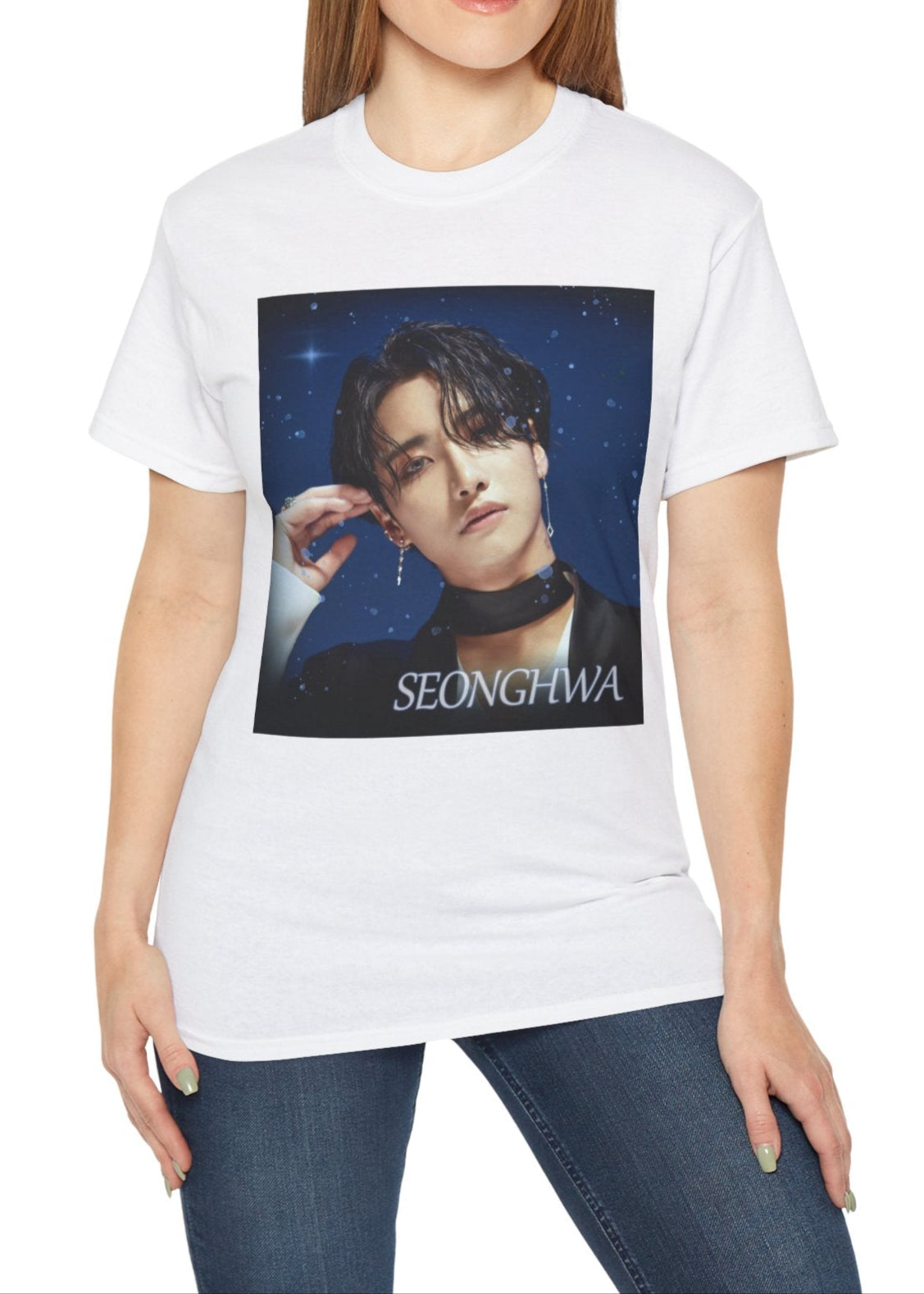 Seonghwa ATEEZ unisex T-Shirt in white, with a starry night aesthetic, featuring Seonghwa against a celestial sky with glowing stars. This K-pop t-shirt is perfect for ATEEZ fans who love cosmic and dreamy fashion. Printed on a high-quality cotton tee for comfort and style. ModeK Vetements.