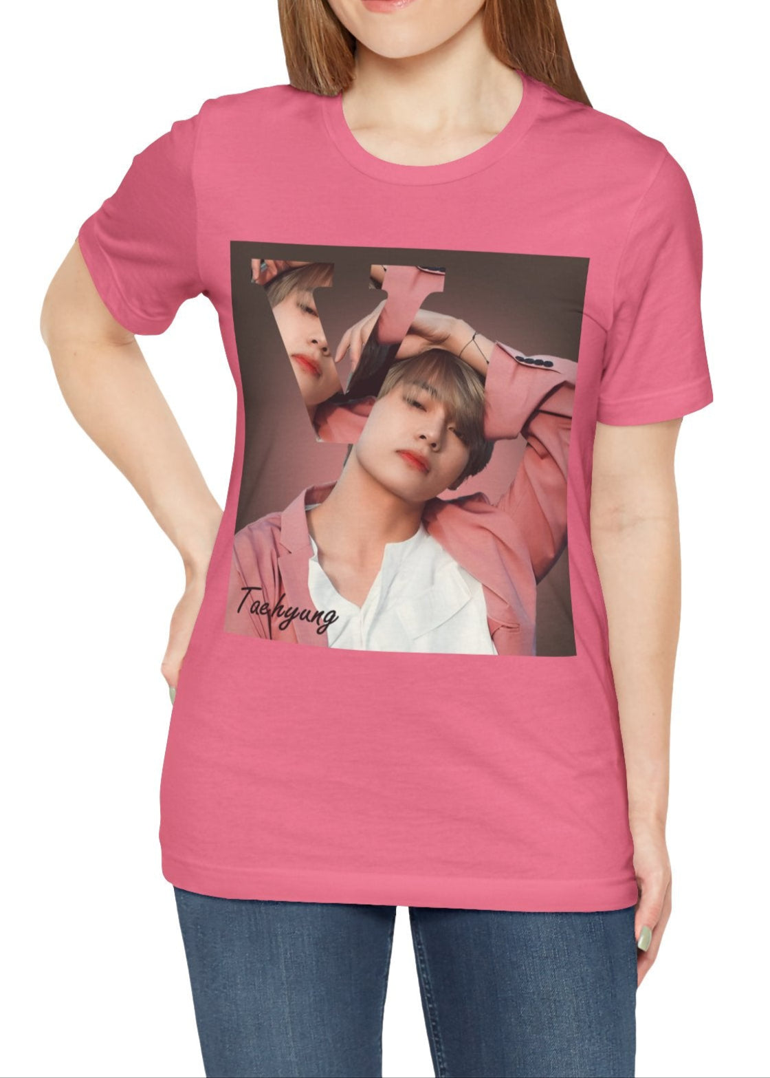 V BTS Unisex T-Shirt in charity pink – A seamlessly blended design capturing V’s unpredictable, dreamy essence. Aesthetic pink tones enhance his depth and artistic allure. ModeK Vetements.