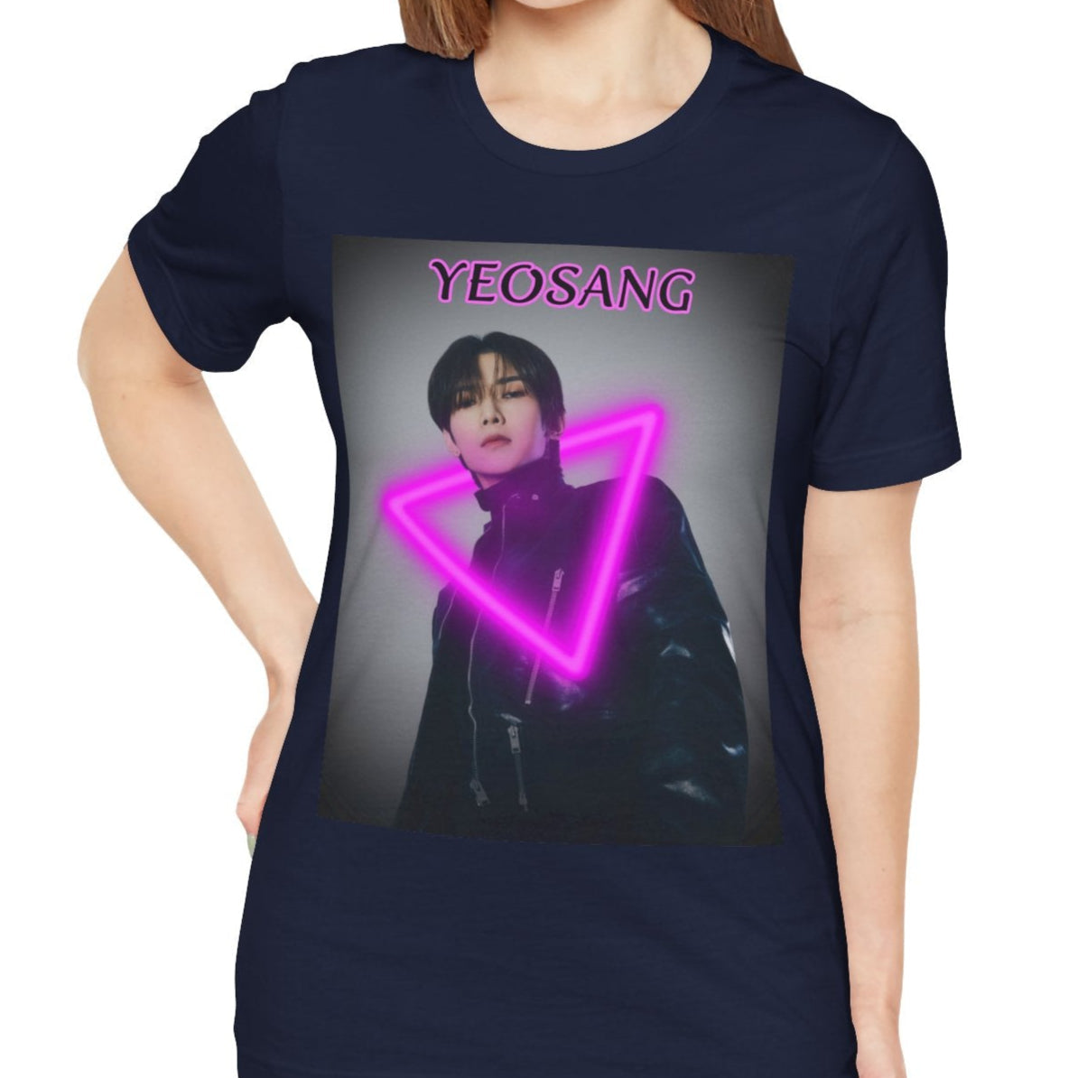 Unisex cotton t-shirt in navy, featuring a centered image of Yeosang from ATEEZ wearing a black leather jacket with multiple gunmetal zippers. A glowing fuchsia neon triangle is layered over his silhouette, creating visual tension between form and light. The name "YEOSANG" appears above in matching pink text. ModeK Vetements.